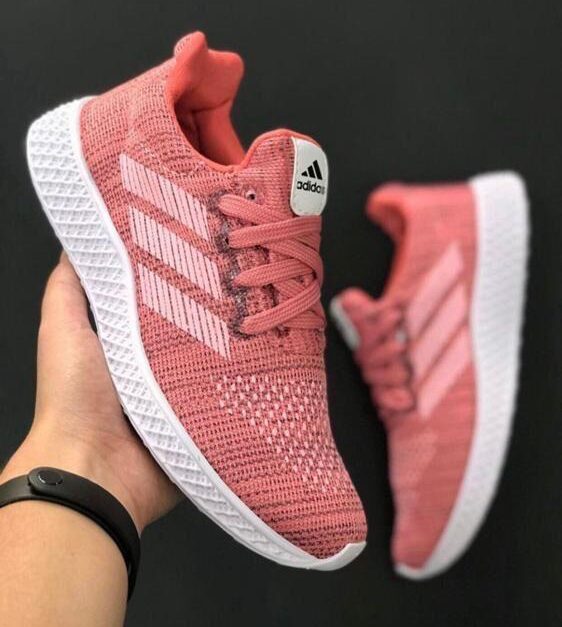 Tênis Espotivo ADIDAS